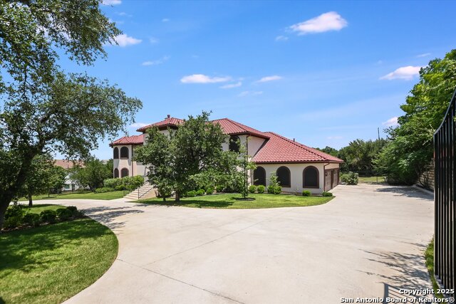 427 Bella Montagna Circle, Austin, Texas image 1