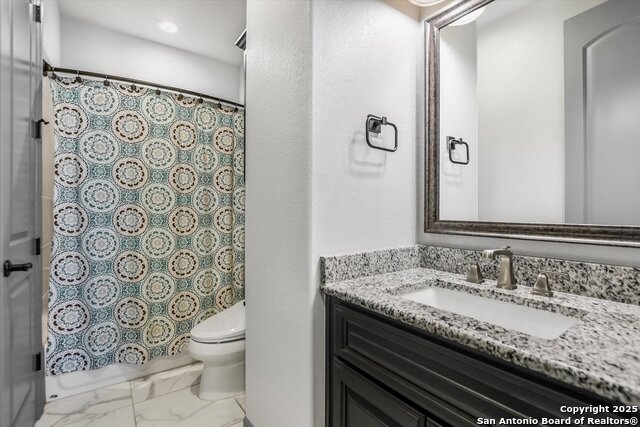 427 Bella Montagna Circle, Austin, Texas image 34