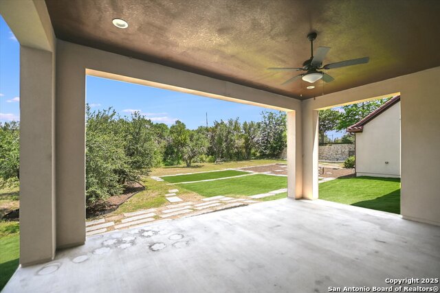 427 Bella Montagna Circle, Austin, Texas image 38