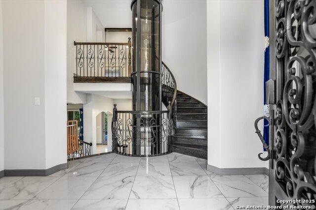 427 Bella Montagna Circle, Austin, Texas image 5