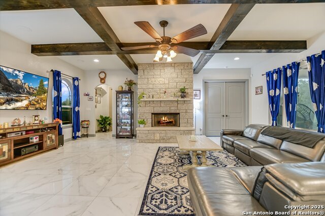 427 Bella Montagna Circle, Austin, Texas image 7