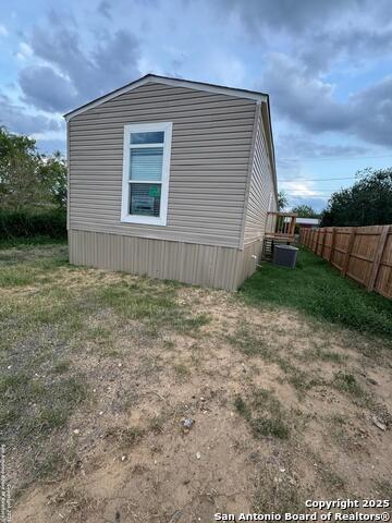 1608 Hildago, Cotulla, Texas image 2