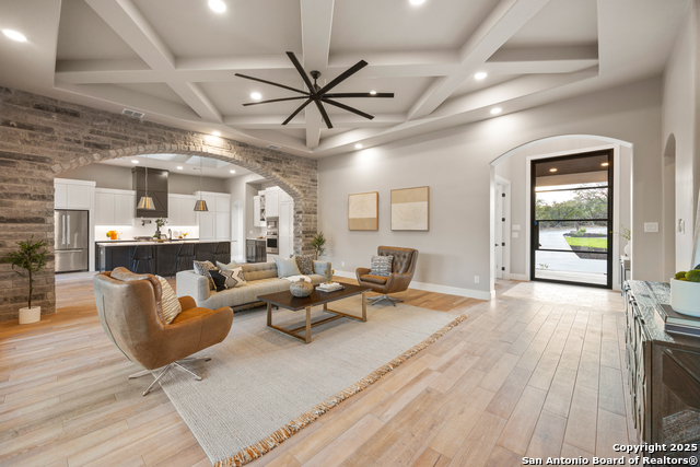 1142 Pr 2771 Private Road, Mico, Texas image 5