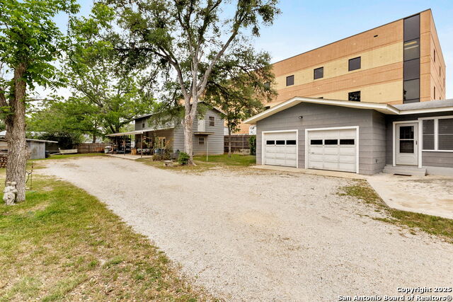 571 Houston, New Braunfels, Texas image 9