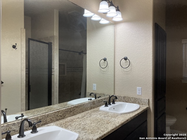129 S Abrego Crossing, Floresville, Texas image 21