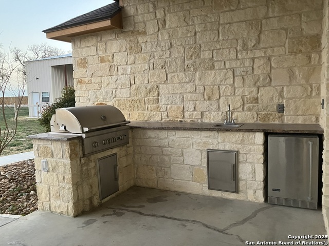 129 S Abrego Crossing, Floresville, Texas image 27