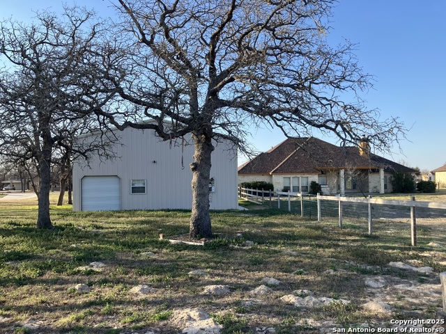 129 S Abrego Crossing, Floresville, Texas image 32