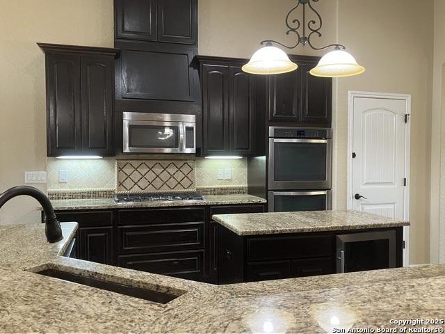 129 S Abrego Crossing, Floresville, Texas image 5