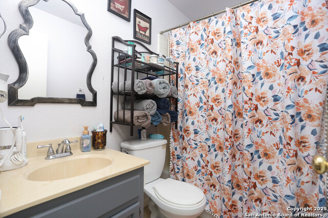 306 W Wetz, Marion, Texas image 14