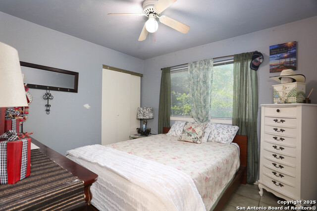 306 W Wetz, Marion, Texas image 15