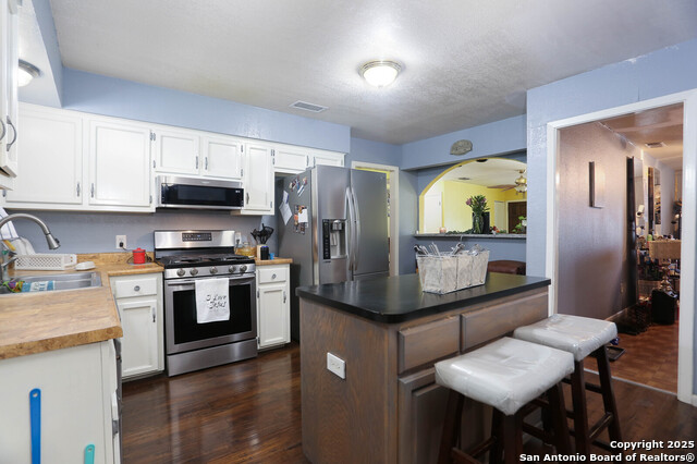 306 W Wetz, Marion, Texas image 6