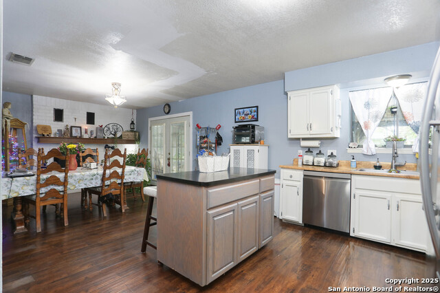 306 W Wetz, Marion, Texas image 7
