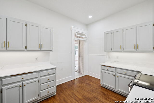 233 May Street, Castroville, Texas image 12