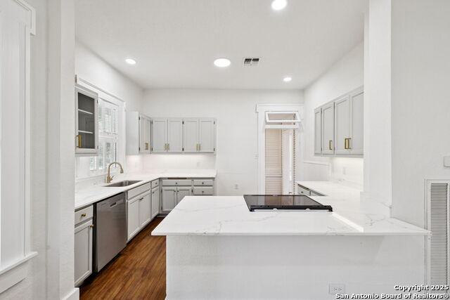233 May Street, Castroville, Texas image 13