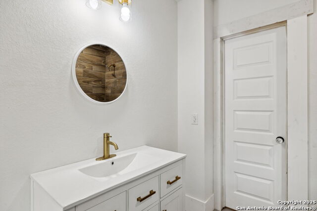 233 May Street, Castroville, Texas image 21