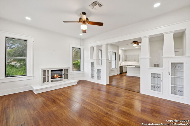 233 May Street, Castroville, Texas image 7