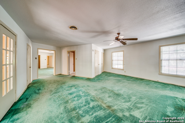 6514 West Avenue, Castle Hills, Texas image 18