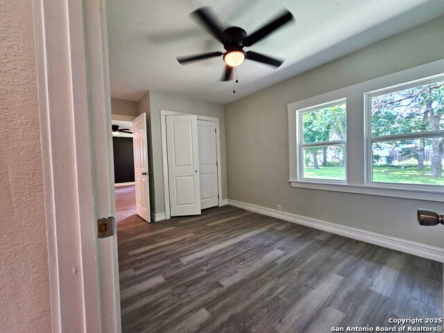 958 E Humphreys, Seguin, Texas image 31