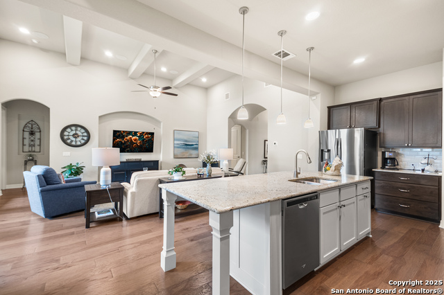 140 Cinnamon Crk, Boerne, Texas image 8