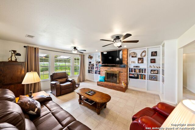 300 Pauls, San Marcos, Texas image 6