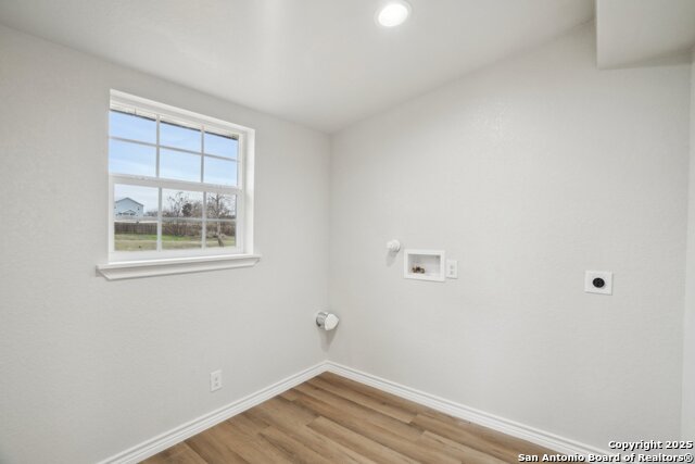 1700 J St, Floresville, Texas image 18