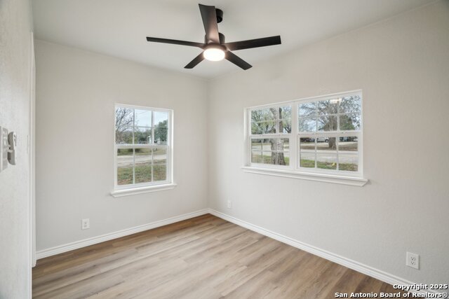 1700 J St, Floresville, Texas image 23