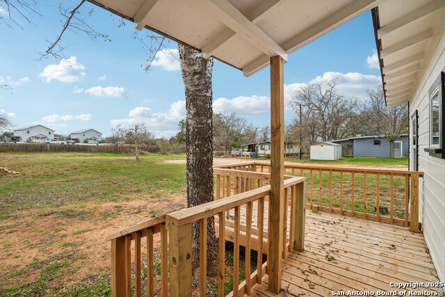1700 J St, Floresville, Texas image 31