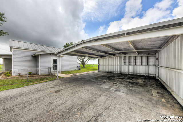 3685 Stapper, Saint Hedwig, Texas image 22
