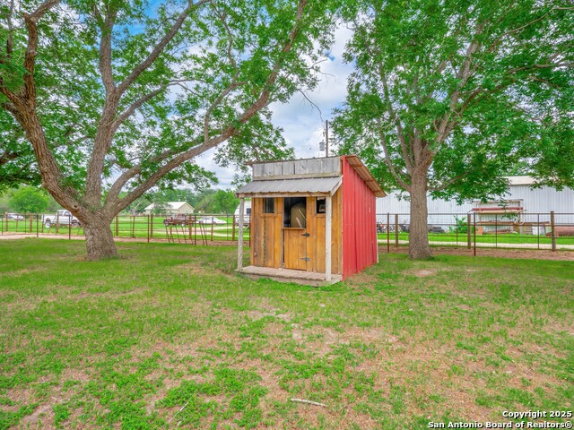 486 County Rd 333, Sutherland Springs, Texas image 40