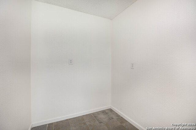 5962 Cliff Valley Dr, San Antonio, Texas image 13