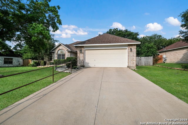 116 River Knl, Castroville, Texas image 3