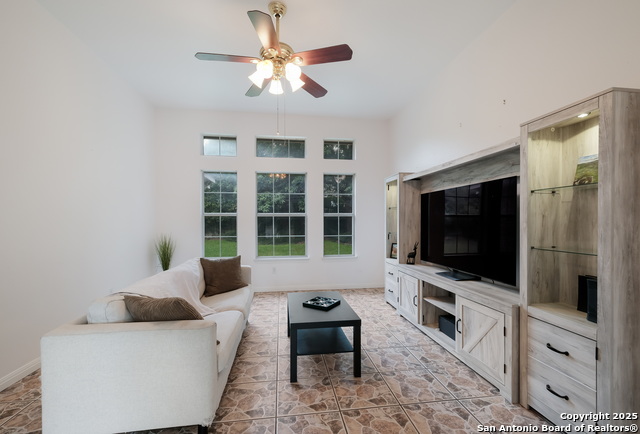 116 River Knl, Castroville, Texas image 6