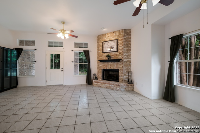 116 River Knl, Castroville, Texas image 8