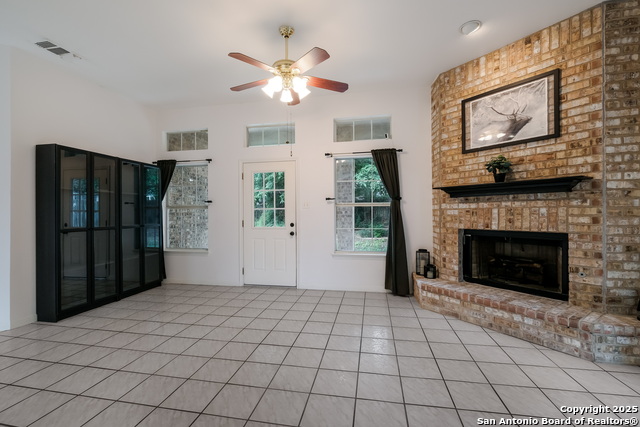 116 River Knl, Castroville, Texas image 9