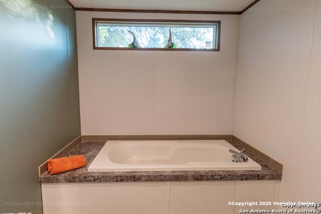 336 County Rd 6846, Lytle, Texas image 15