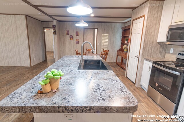 336 County Rd 6846, Lytle, Texas image 7