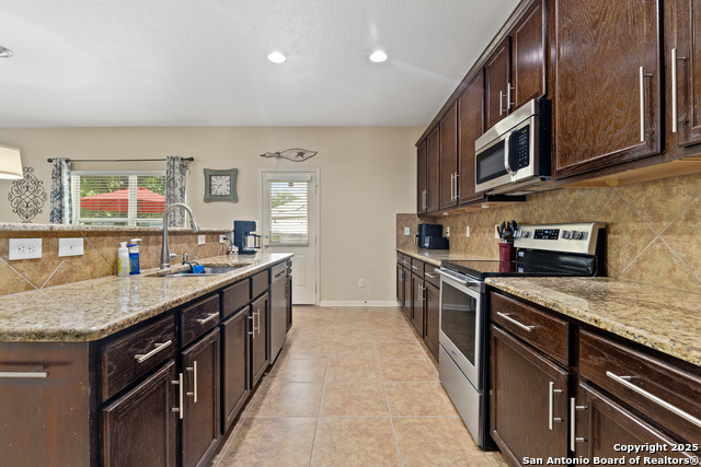 10607 Tansy Canyon, Helotes, Texas image 3