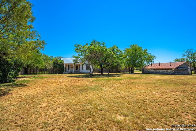 807 S Eagle St, Fredericksburg, Texas image 21