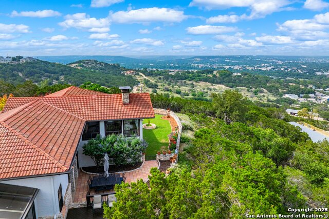 327 Loma Vista, Kerrville, Texas image 3