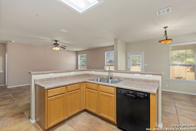 8735 Feather Trl, Helotes, Texas image 12