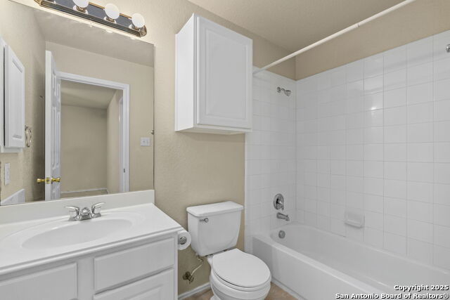 8735 Feather Trl, Helotes, Texas image 25