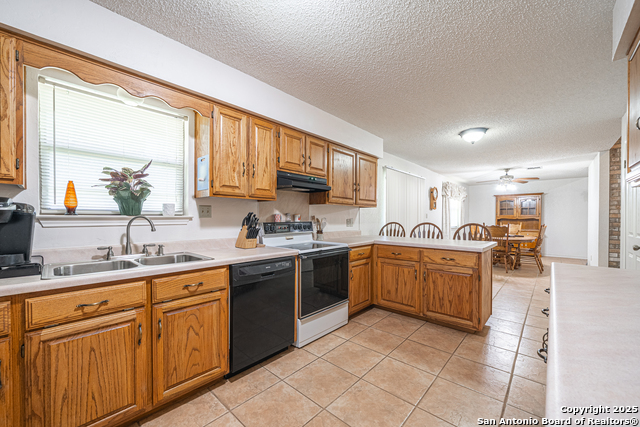 750 Forest Trail, New Braunfels, Texas image 13