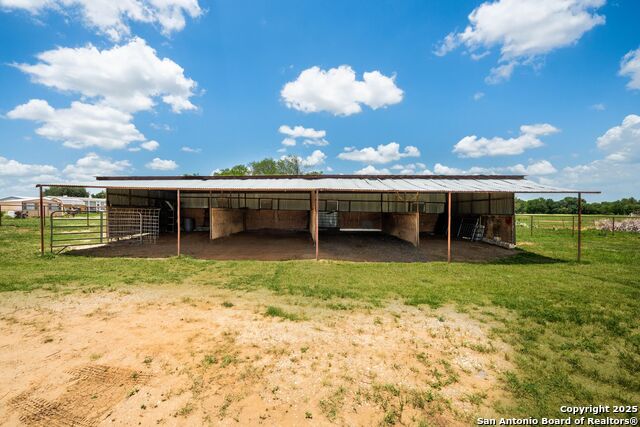 1988 County Road 357, La Vernia, Texas image 34