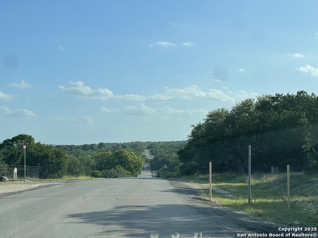 113 Creekview, Canyon Lake, Texas image 2