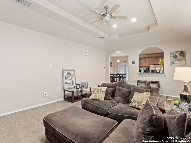 9823 Amberg, Helotes, Texas image 4