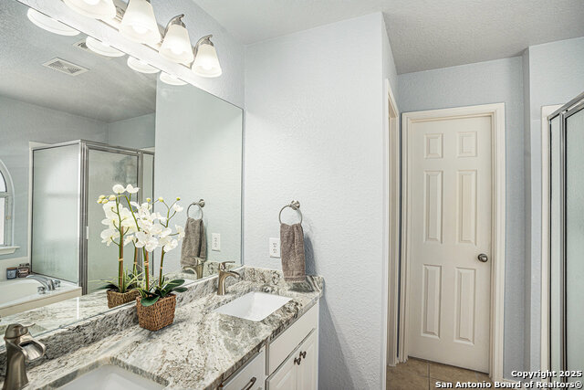 13812 Riverbank Pass, Helotes, Texas image 20