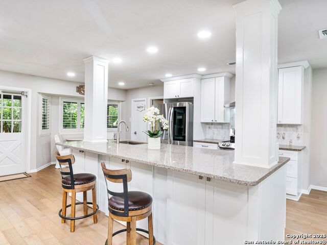132 Wagon Trail Road, Shavano Park, Texas image 14