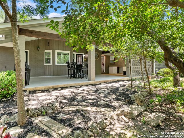 132 Wagon Trail Road, Shavano Park, Texas image 27