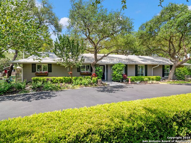 132 Wagon Trail Road, Shavano Park, Texas image 36