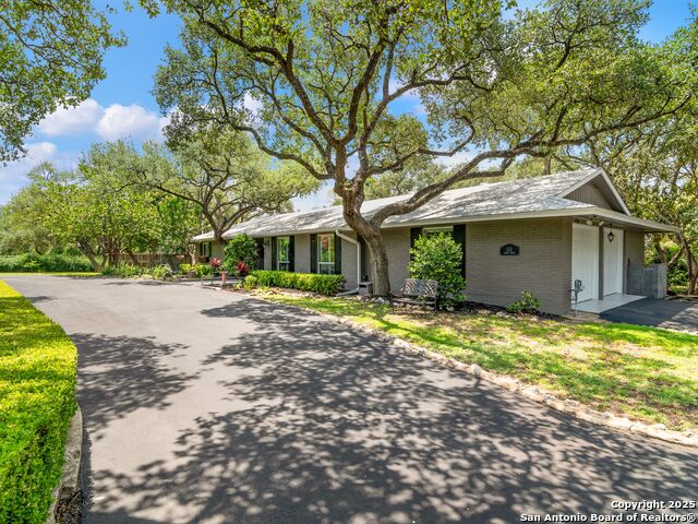 132 Wagon Trail Road, Shavano Park, Texas image 38